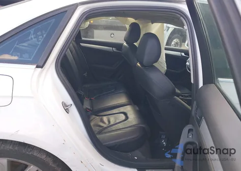 2010 Audi A4 2.0T Premium z USA, uszkodzony, nr VIN WAUEFAFL2AN059046